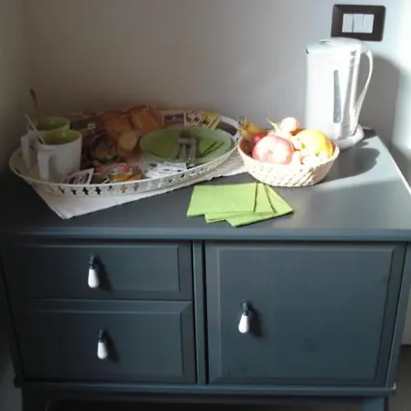 Bed & Breakfast Rivellino Via Marconi 27 *